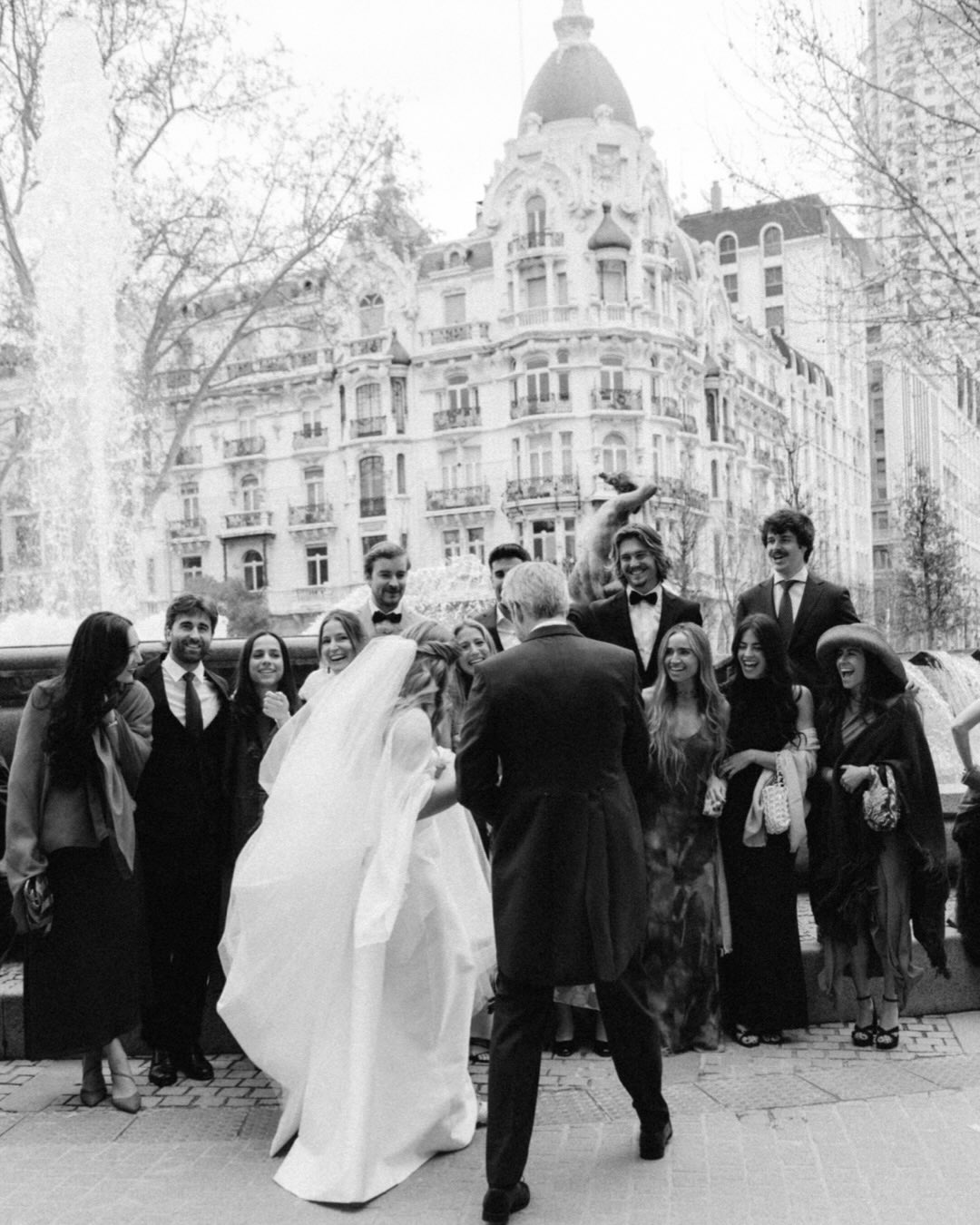 Bodas preciosas con mucha personalidad ❤️‍🔥❤️‍🔥❤️‍🔥

finca @leclabmadrid 
vestido @navascues
traje @bonvivant
zapato @fl