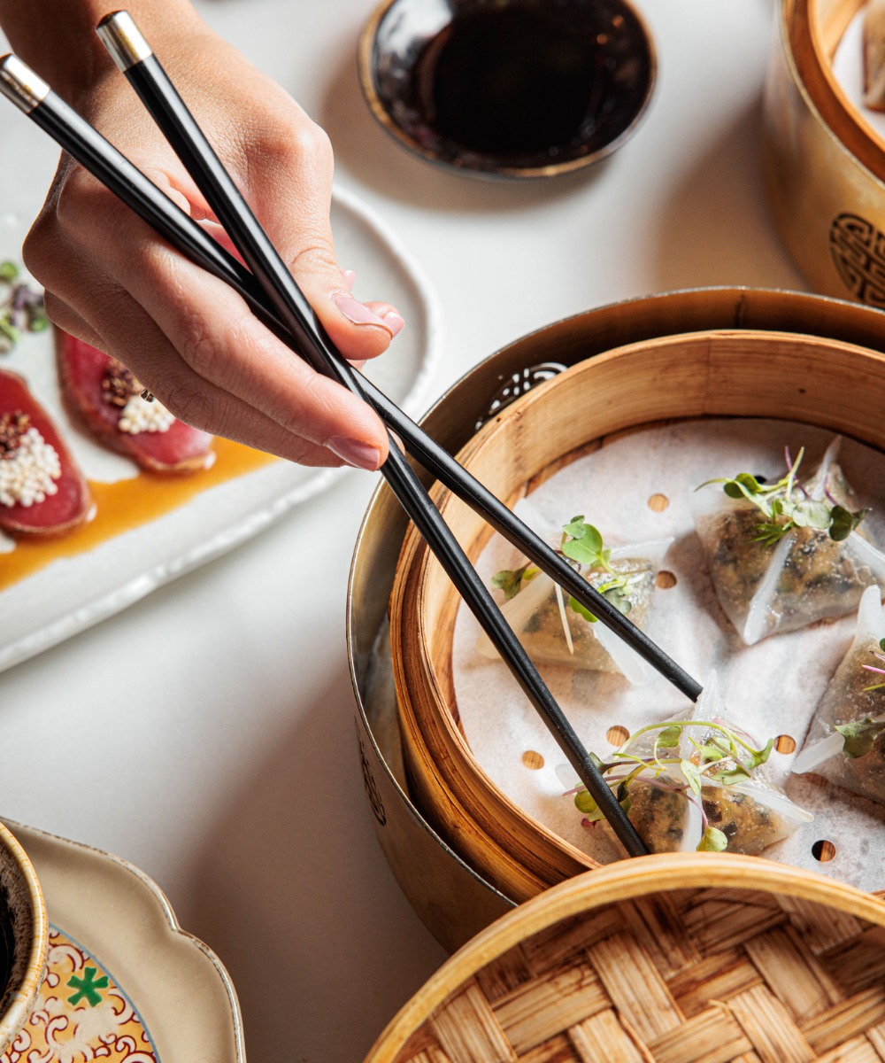 La esencia de la cocina china vive en sus sabores, sus contrastes y una tradición que continúa evolucionando.

-

The es