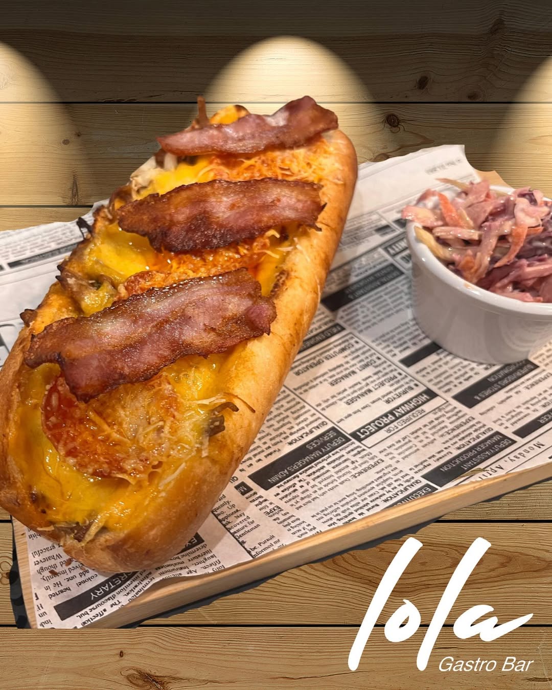 ¡Descubre el nuevo Pepito New York en Lola Gastro Bar! 🍔🗽 Disfruta de una deliciosa combinación de sabores con tu elecci