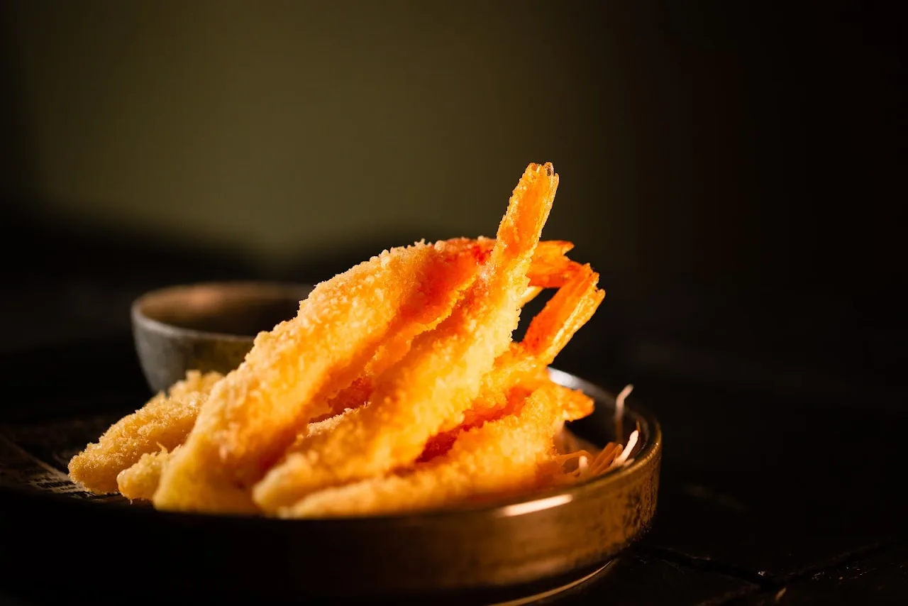 A bowl of shrimp tempura