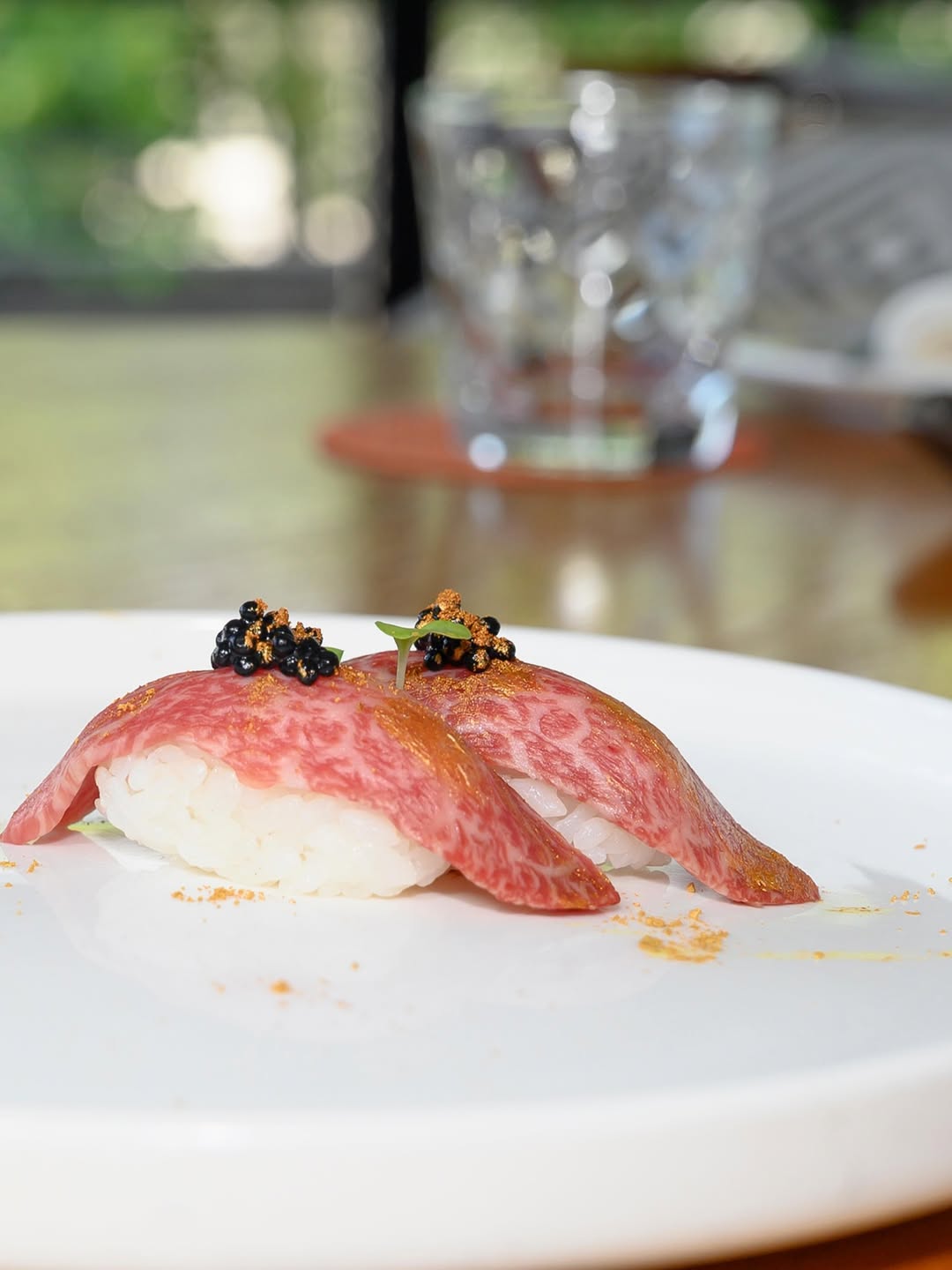 La mejor carne del mundo tiene un lugar reservado para ti.
Prueba la carne Wagyu en nuestras creaciones de Maison Umami