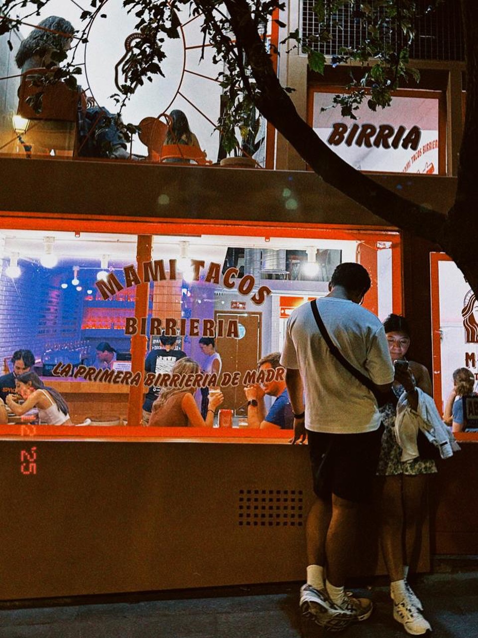 Hermosas noches de final de verano😎🌮

Gracias por la foto @lavie.cinematic 📸

📍San Andrés 31. Malasaña, Madrid.
❌No hace