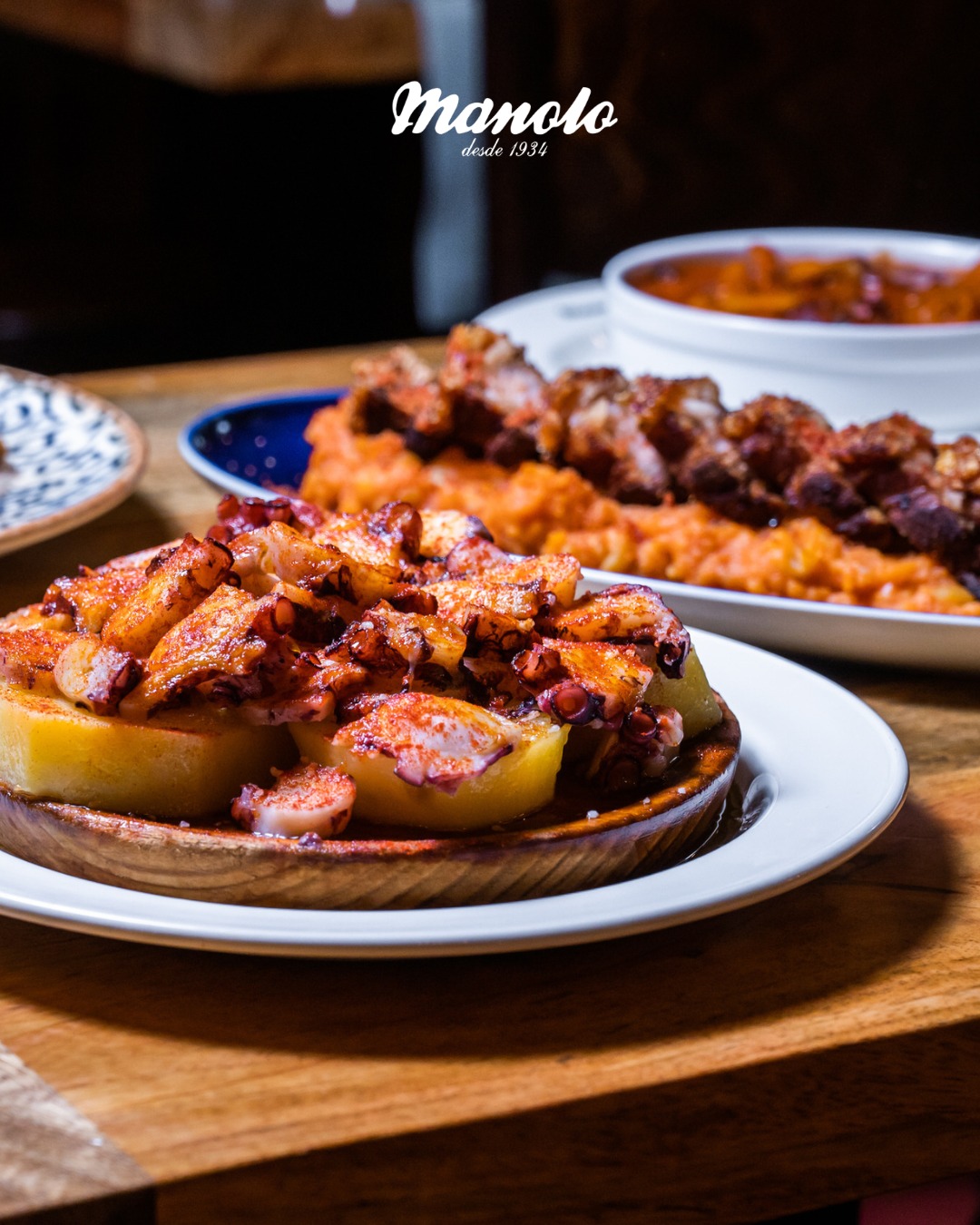 Hay platos que no necesitan presentación, solo una mesa rodeada de buena compañía y ganas de disfrutar. 🐙✨ Nuestro pulpo