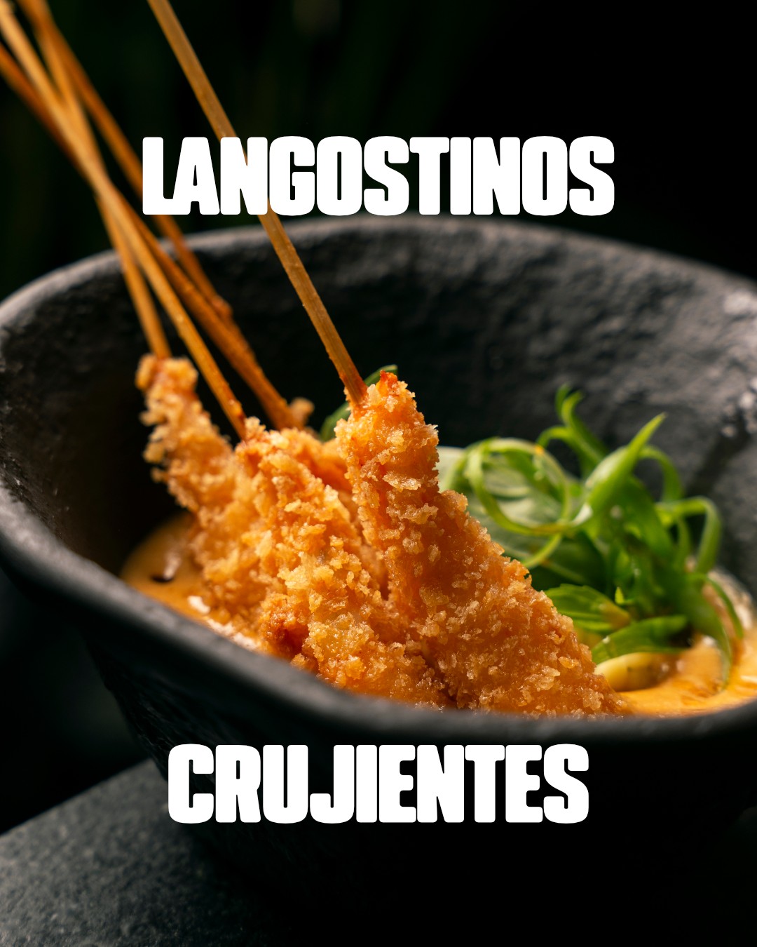 Versión de un plato sardo. Langostinos y fregola con una salsa marinera, preparada con el coral de las cebezas de los la