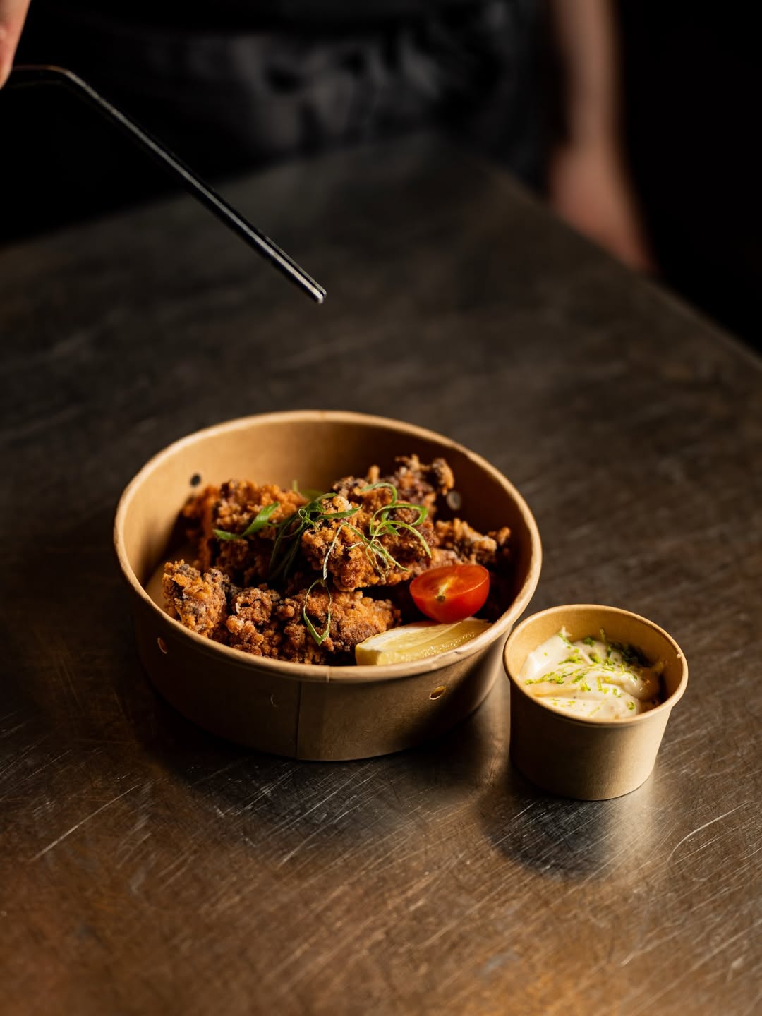 El clásico que nunca falla, sin salir de casa. 🥢🏠
#MateoHonten #IzakayaMadrid #UberEats #GlovoEspaña
