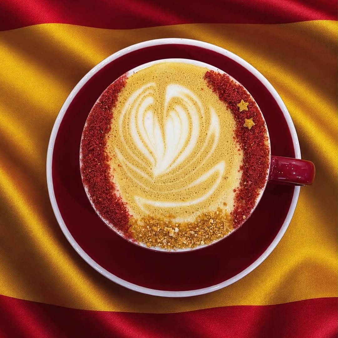 La nueva estrella del cafè. España latte 🇪🇸
Edición limitada hasta 2030🎖️🎖️☕️
Ingredientes: Azafrán, aceite de oliva vi