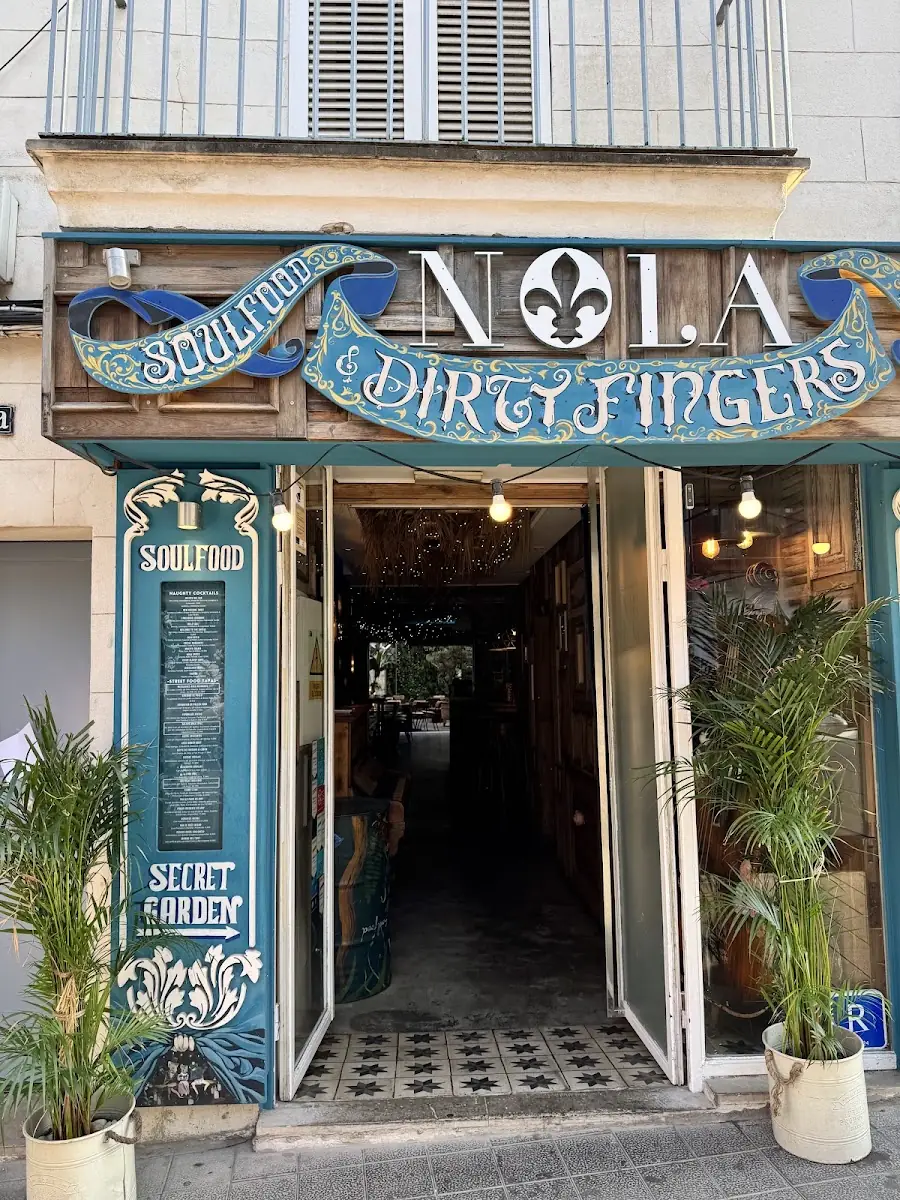 The Nola smokehouse storefront in Santa Catalina