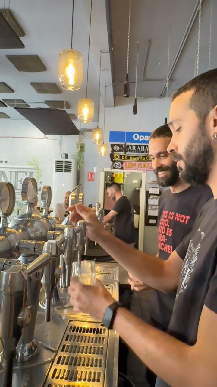 NOS VAMOS DE VACACIONES 😎🔥
A quién veis más contento? 😂
En el botón que tenéis en la bio podéis reservar por si queréi