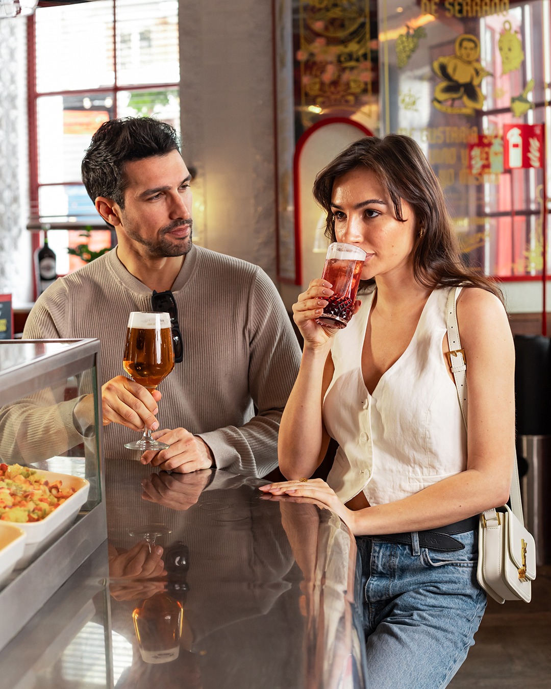 Si tengo que elegir, me quedo con mi aperitivo en Patio de Leones.
Pero lo puedo compartir 🍻

#patiodeleones #tabernamad
