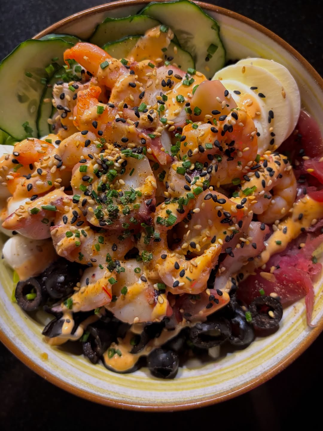 NUEVA CARTA. NUEVOS SABORES. MÁS POKE FRIENDLY QUE NUNCA. 🎊
🦑 El calamar gigante llega a Poke Friendly!
Estrenamos ca