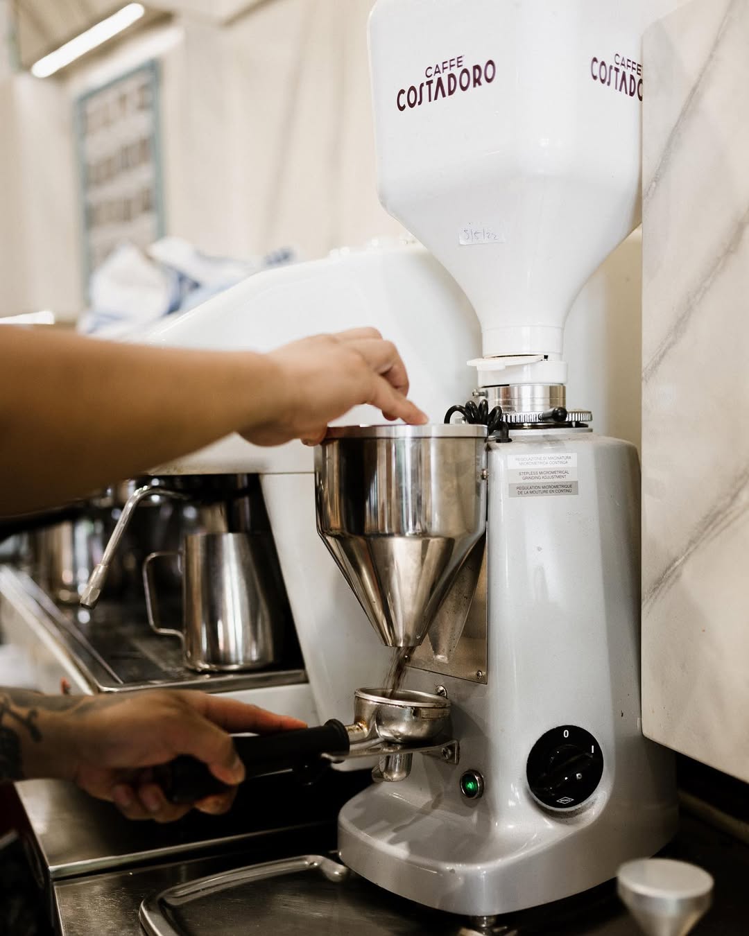 Inicia el fin de semana más intenso del año en Madrid, el de las fiestas de San Isidro.
Así que bien de café para empez
