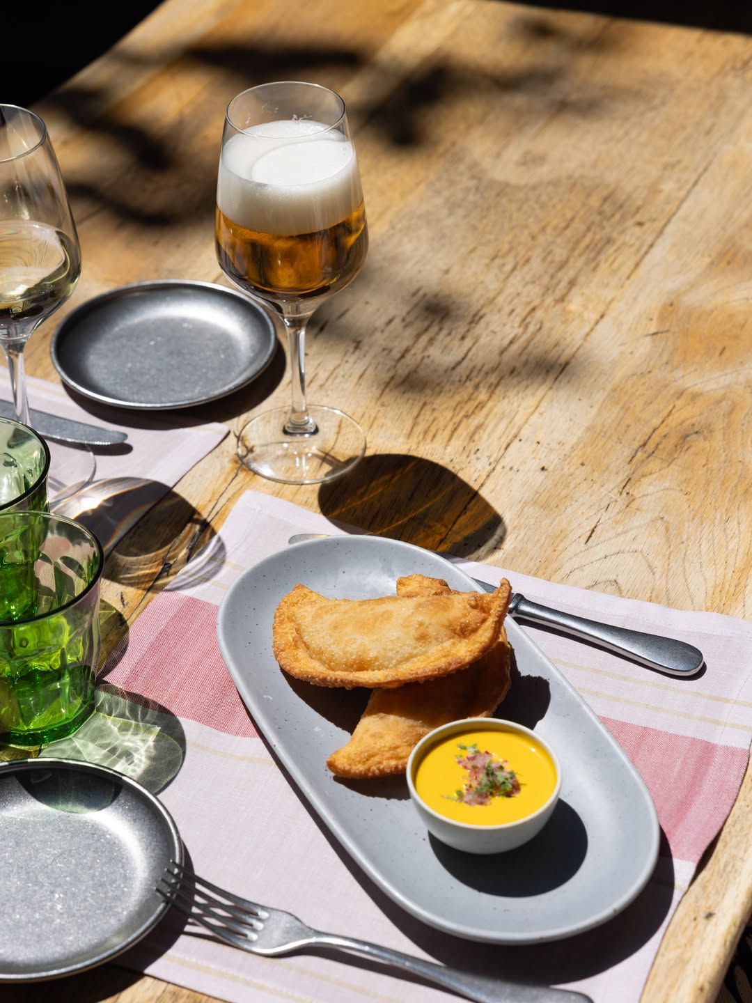 Últimas comidas de verano.
La mala noticia es que se acaba. La buena es que todavía estamos a tiempo de alargarlo un poc