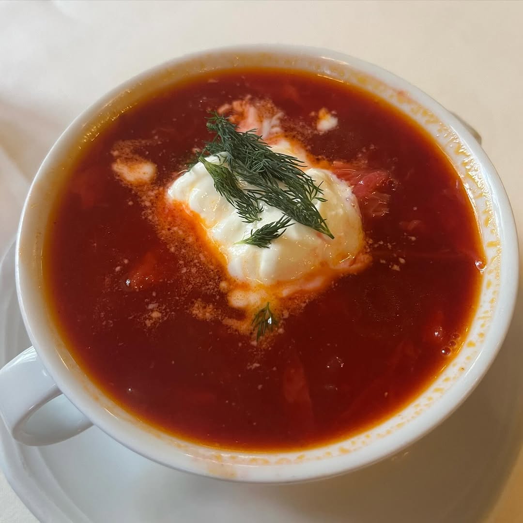 🇺🇦Menú Ucraniano en 🥢La Latina
👀Acompañada de una experta en la cocina ucraniana, disfrutamos en @rasputinmadrid de su