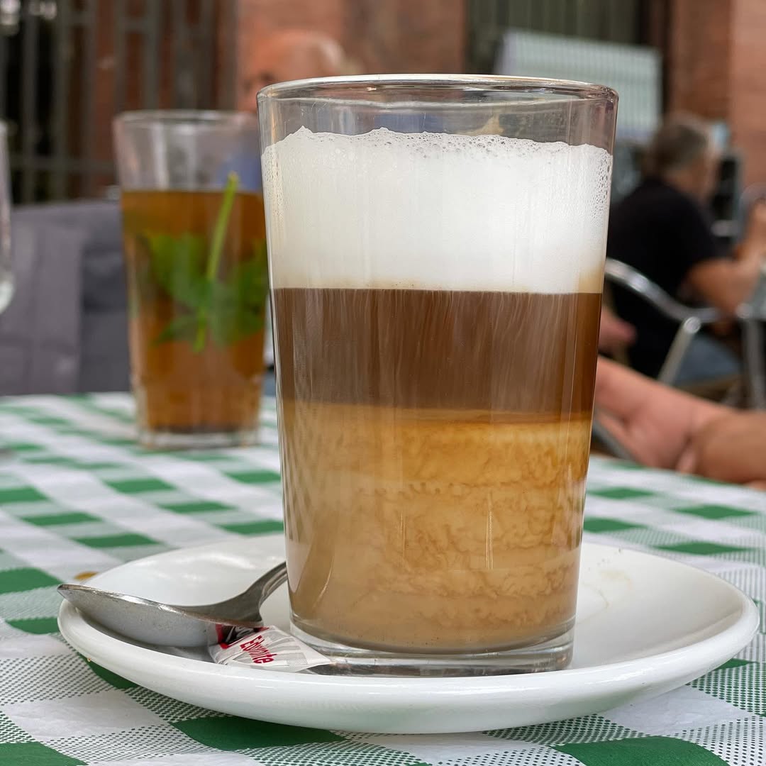 happiness is relative, sometimes just a good coffee and a reflection is enough.

#coffee #food #coffeetime #barista #ins