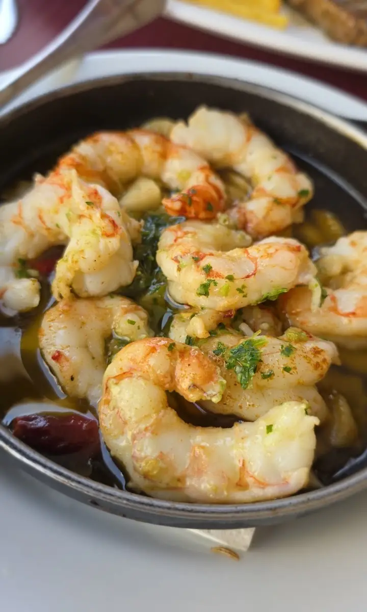 Garlic prawns at La Payesita