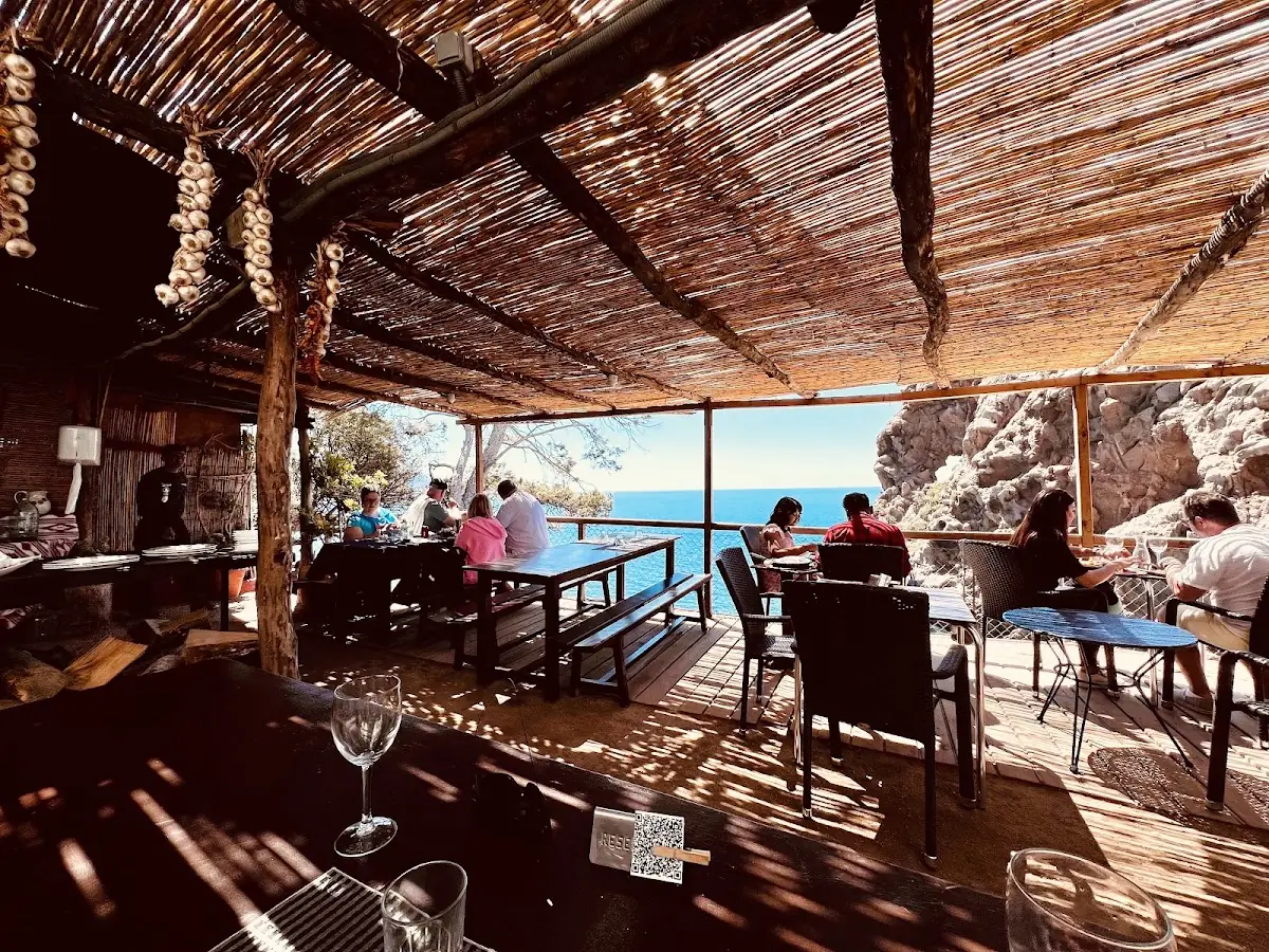Sea-view dining at Sa Foradada