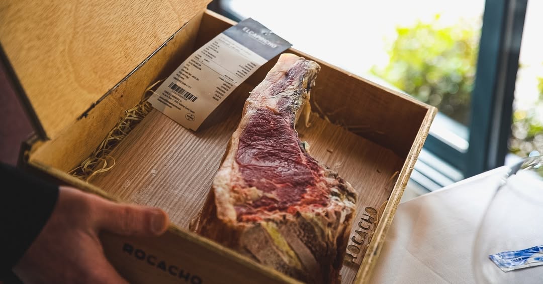 Cada pieza que llega a Rocacho ha seguido un proceso donde el tiempo no es un detalle, sino un ingrediente más.

#Rocach