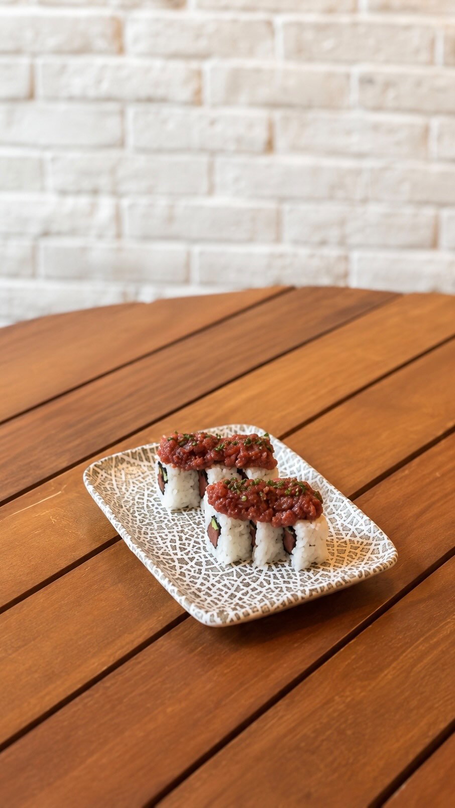 Dicen que la vida depende de las buenas decisiones, y este roll de atún rojo picante siempre es la mejor!
❤️❤️🔥🌶️🥢
¡B
