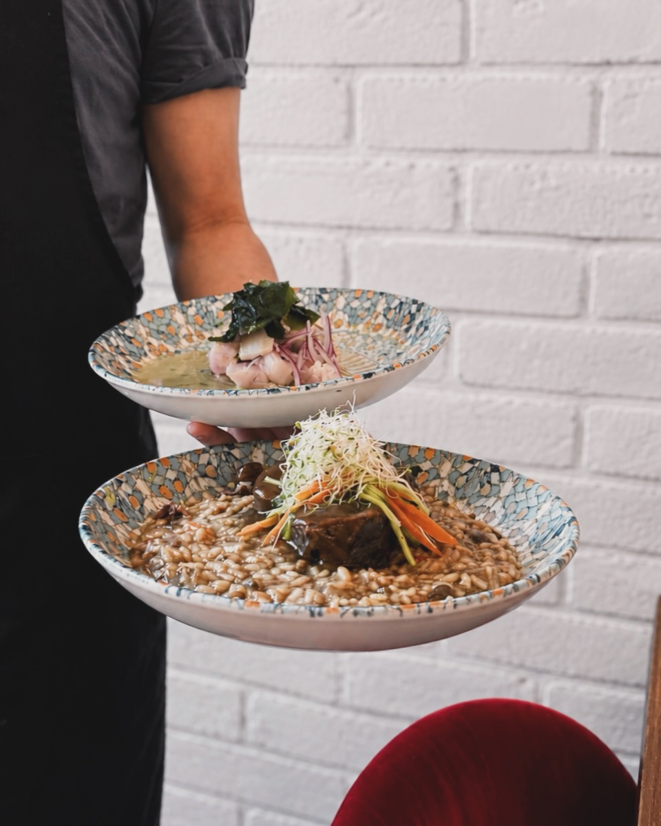 Directos a tu mesa:
🥄Ceviche nikkei con puré de boniato
🥄Carrilleras con arroz trufado
...........Reservas:
📍AVILÉS:
