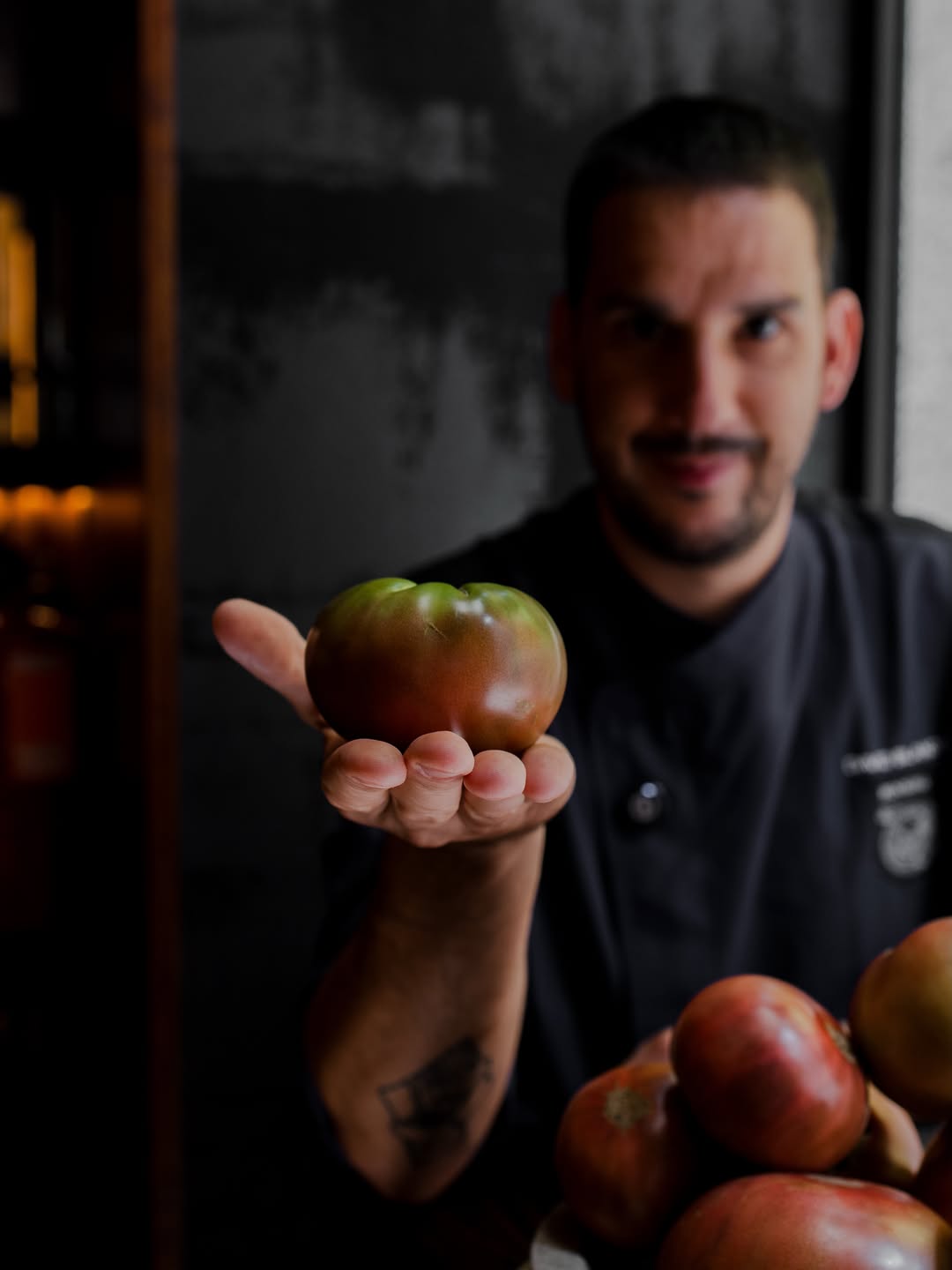 Llegó. Ya tenemos en nuestros restaurantes el Nº38 🍅
Un tomate ecológico, sometido a un proceso muy exigente desde su o