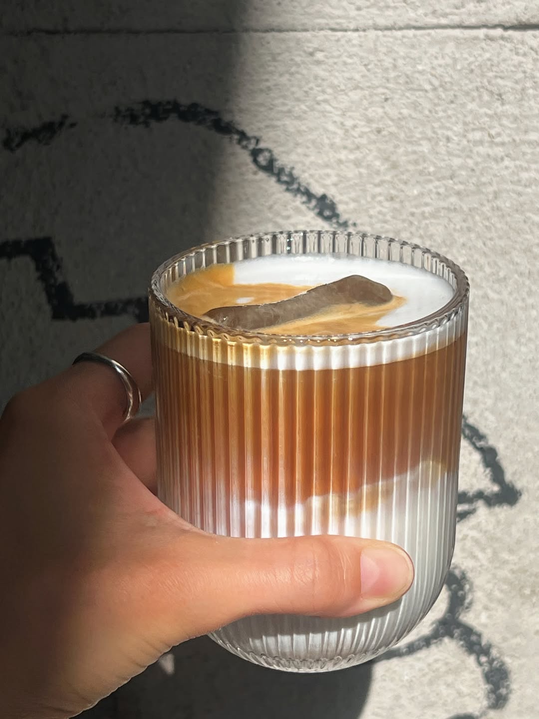Despues de todas las fiestas del barrio… ¡¡hemos sobrevivido y seguimos con el café!! 😎🤙🏽☕️

Mismo horario de siempre y 