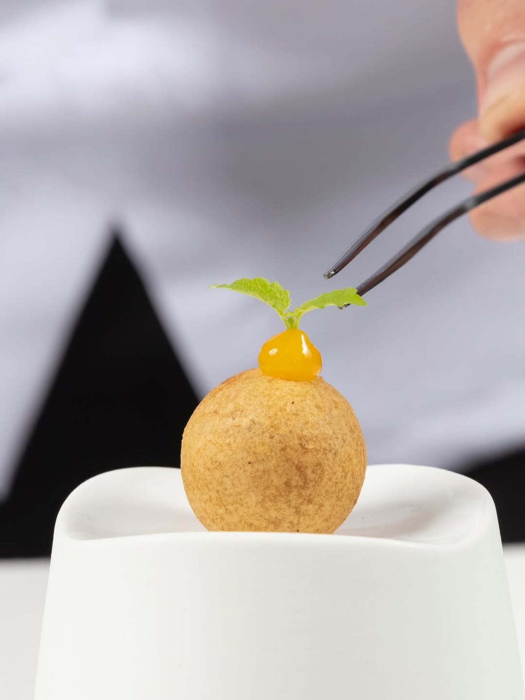 Surprise often begins before the first bite. Shape, scale and presentation challenge expectations, but every decision mu
