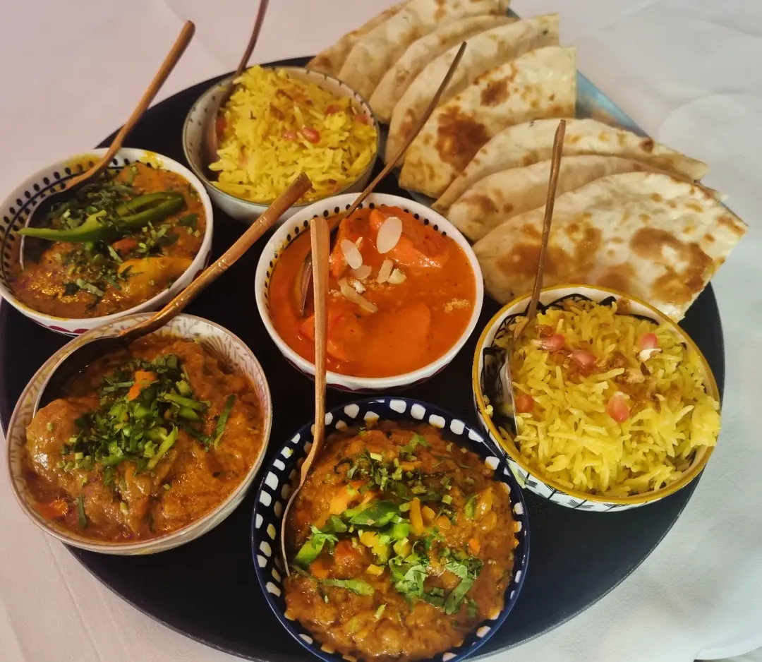 Las mezclas de sabores que enamoran... 

El sabor y los aromas de la Auténtica comida de la India vuelve a envolver nues
