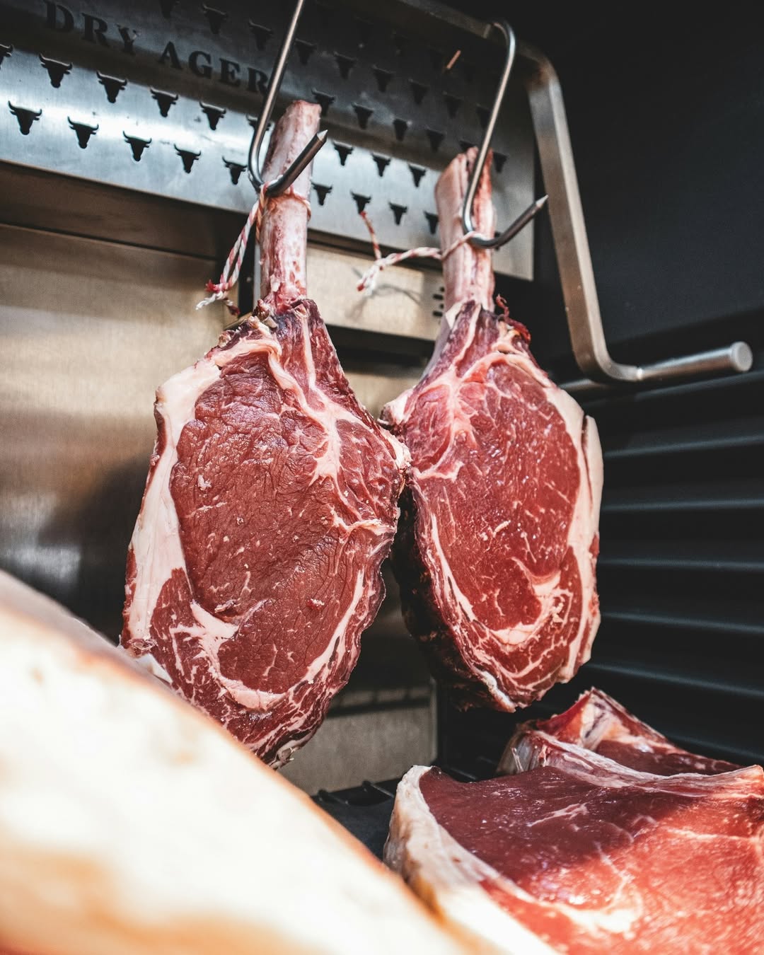 🥩🔥 Para quienes disfrutan de la carne de verdad, tenemos algo que decirte.
En Restaurante Sal Gorda la parrilla es prota