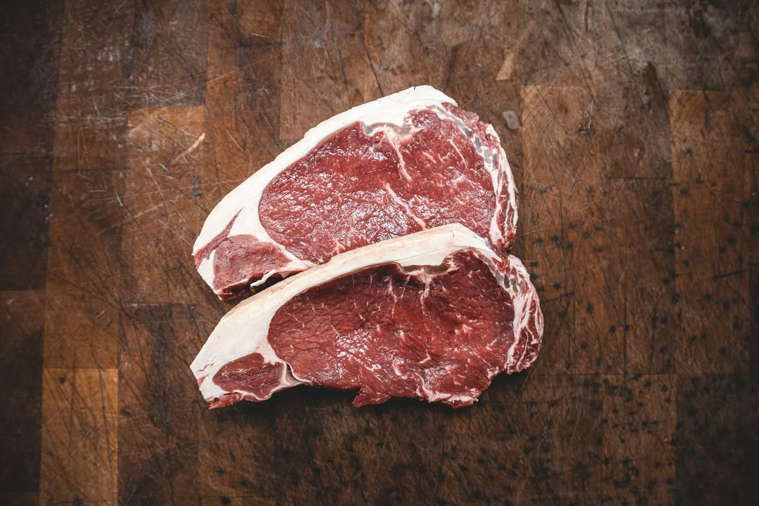 Un amante de la carne, debe darse un capricho de vez en cuando. Reserva tu mesa y ven a comer o cenar con nosotros. ¡Exq