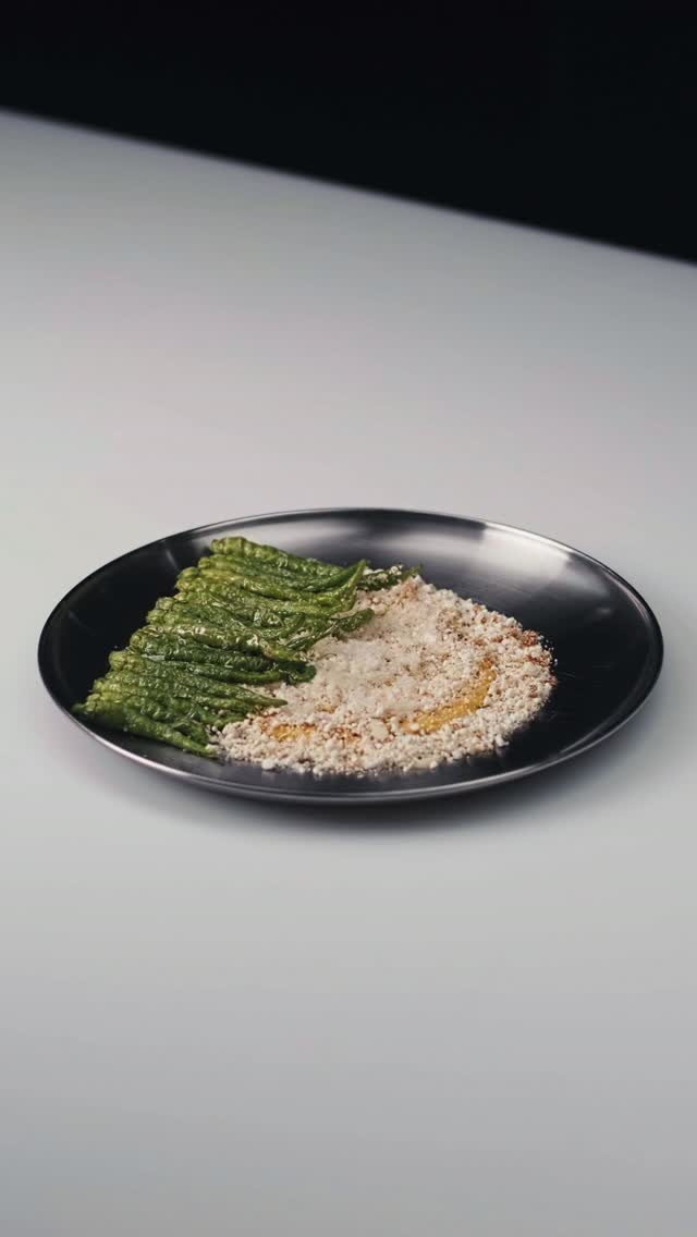 Piparra frita
El último plato que hemos incorporado a nuestra carta, no te quedes sin probarlo.
Comenta “SDD” para des