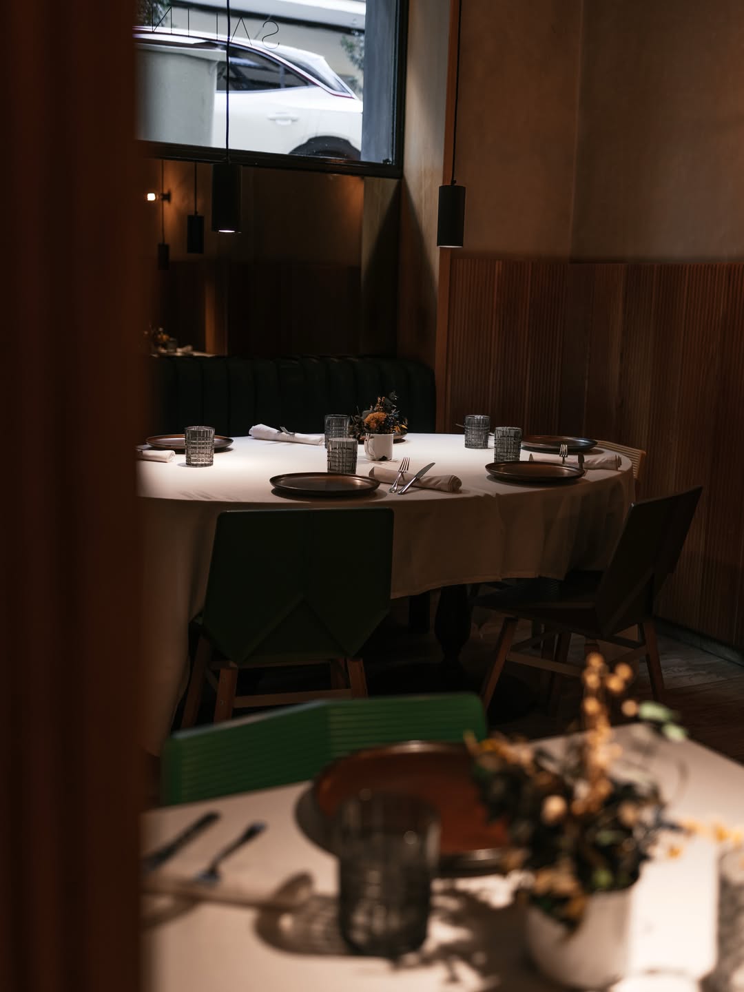 Calor fuera.

Dentro, todo preparado el domingo.

#barrioderetiro
#restaurantesalino
#restaurantesmadrid
#retiro