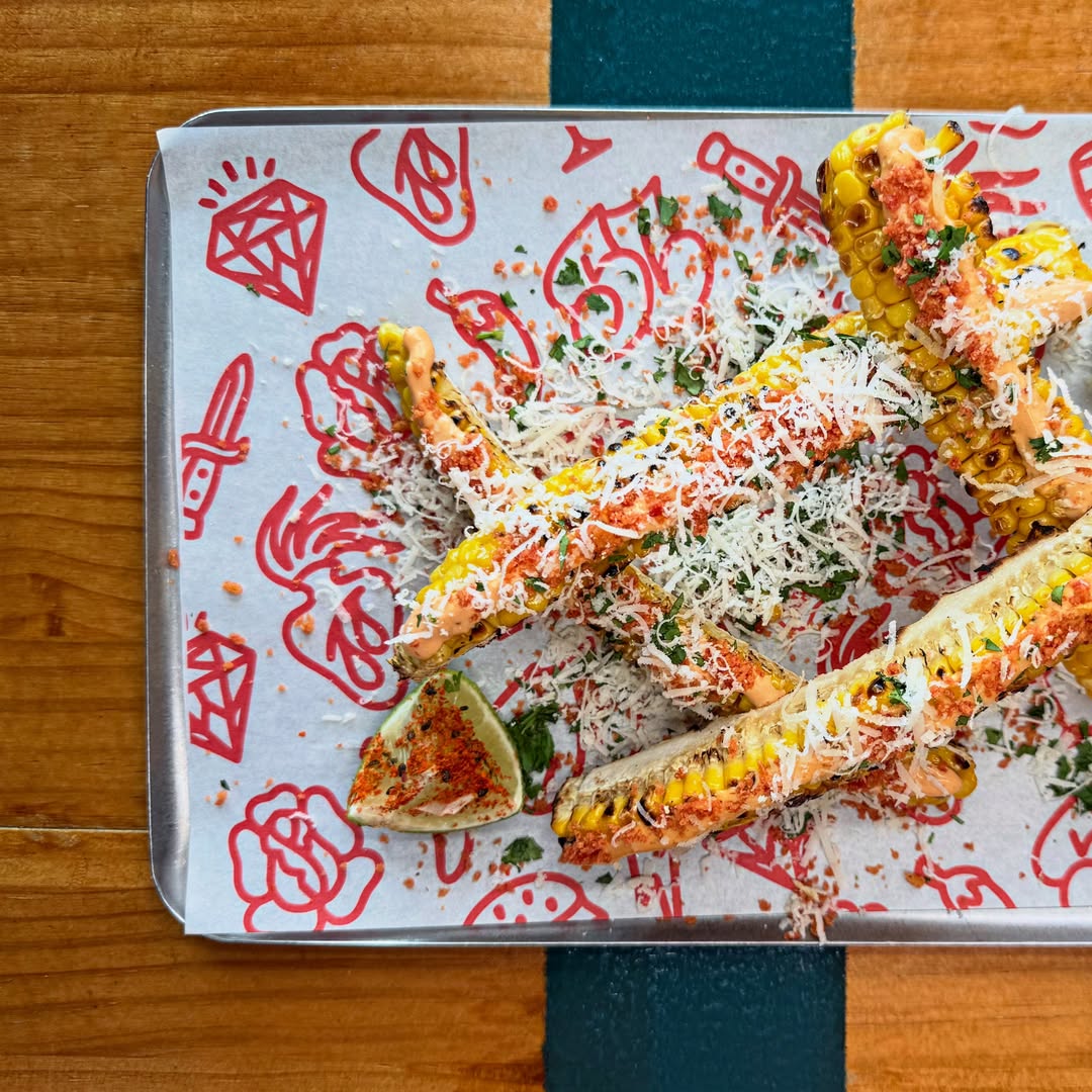 El momento ha llegado… añadimos un plato más a la carta!!

Welcome Chipotle Corn Ribs🌱🌶️

Costillas de elote a la parril