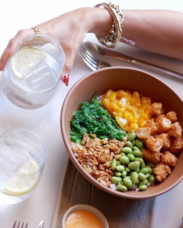 Hay platos que no necesitan presentación. Solo necesitan que te los vuelvan a poner delante. 👀🥢
Nuestro Bowl de Langost