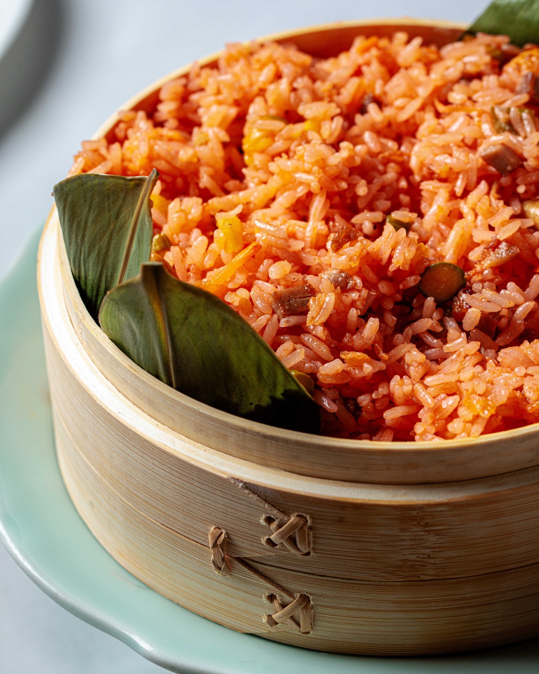 ✨Nuestro arroz tropical con pato, piña, cilantro y frutos secos combina sabores, texturas y contrastes en un plato que s