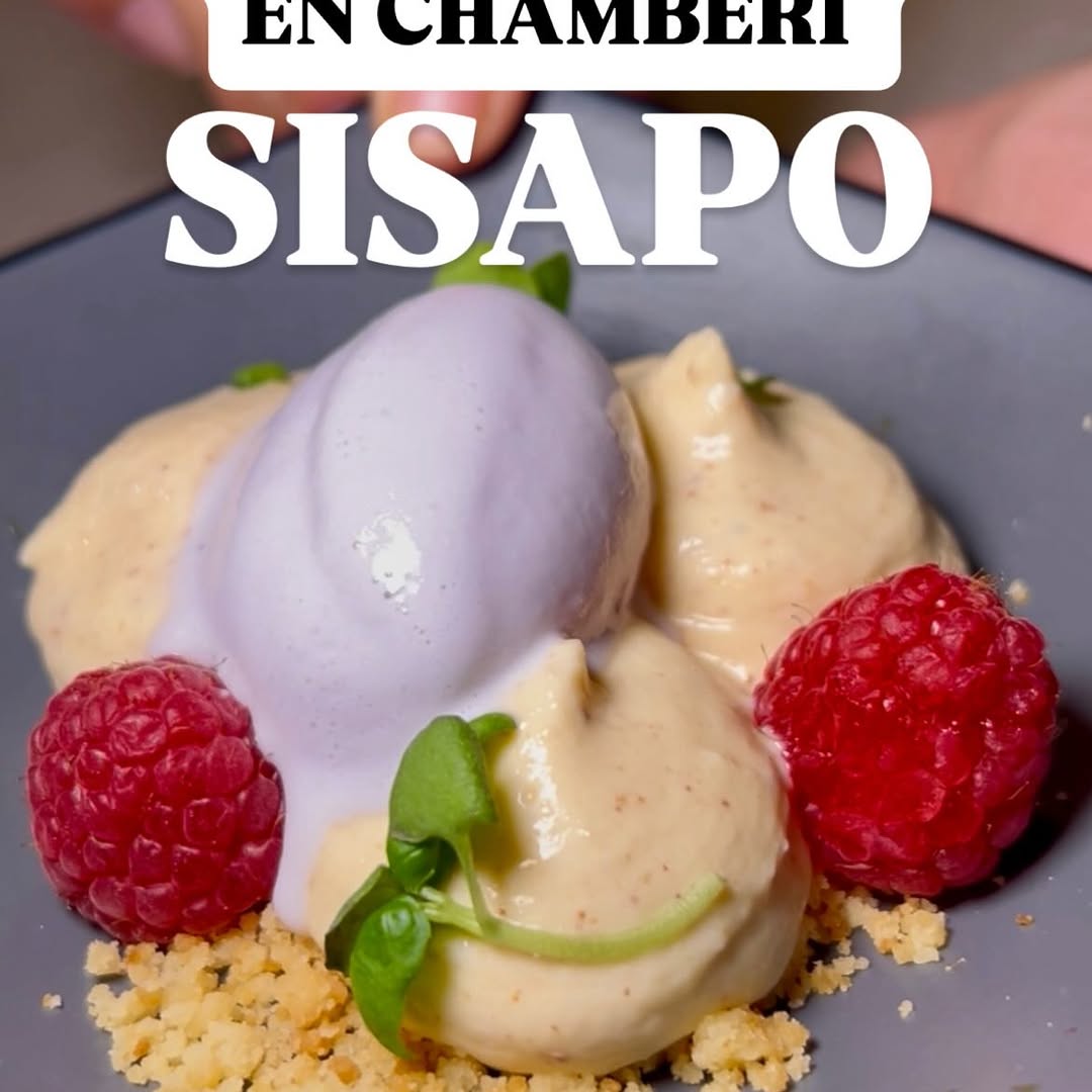 SISAPO ⭐️
ESPECTACULAR MENÚ DEGUSTACIÓN 8 PASES X 65€ EN PLENO CHAMBERÍ 🥳
GUARDA Y COMPARTE 💾🚀
1. VIEIRA SOASADA (TOP