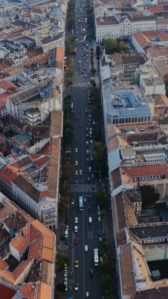 Hay direcciones que merece la pena recordar.
La nuestra está en 𝐂𝐚𝐥𝐥𝐞 𝐝𝐞 𝐆𝐨𝐲𝐚, 𝟕𝟗, en pleno Barrio de Salamanca.
Un es