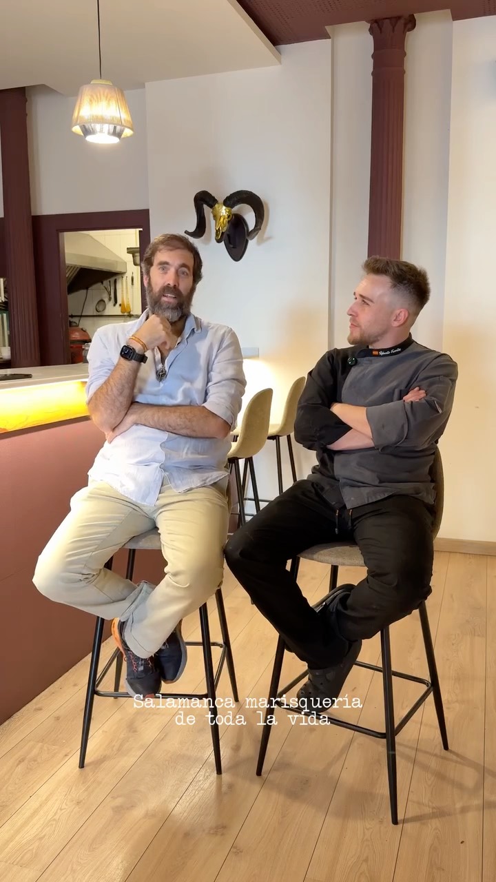 Madrid tiene mil barrios y mil opiniones.
Cada uno con su plato estrella, su bar de confianza
y su teoría de por qué su
