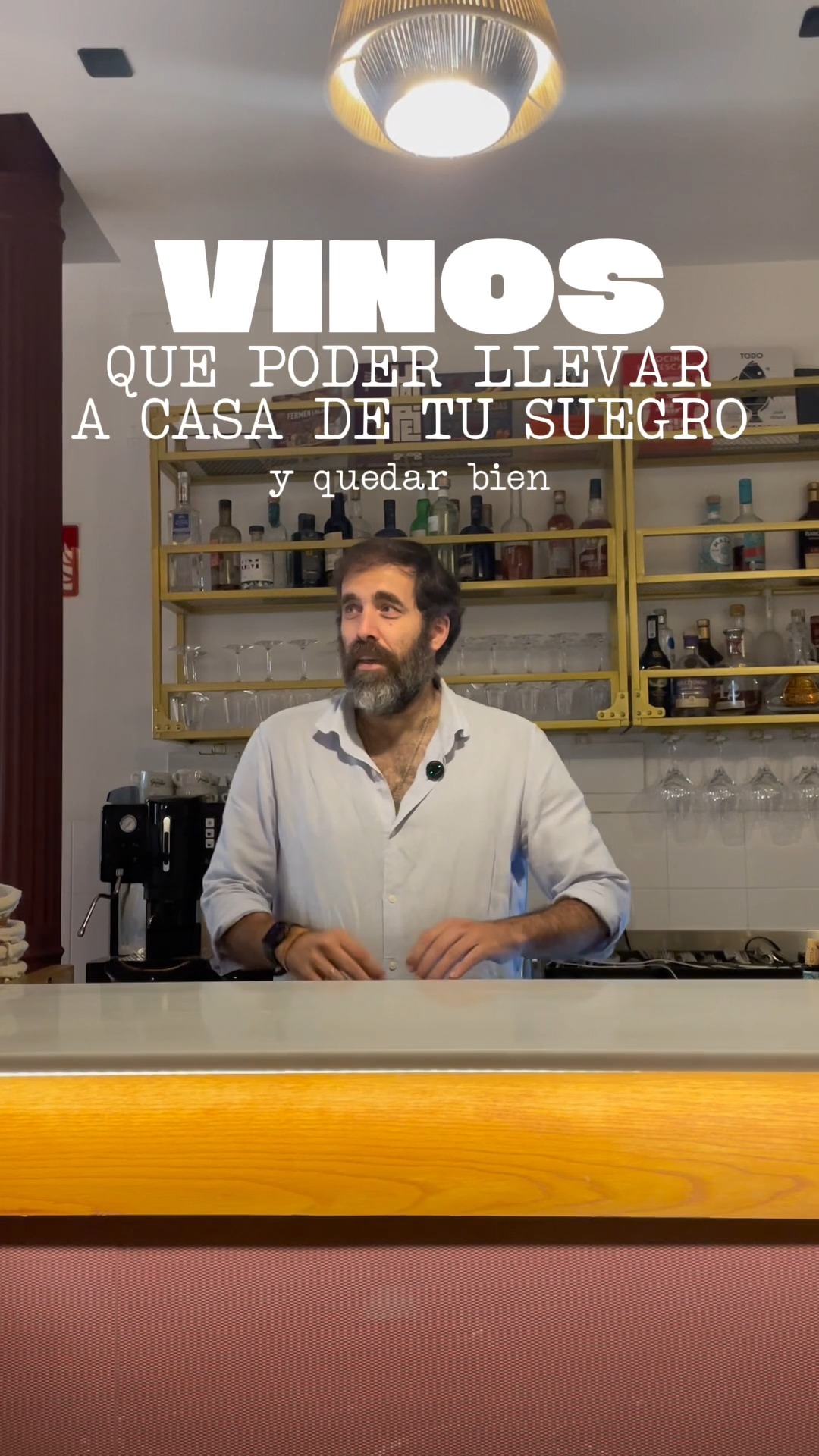 Hay momentos en los que un vino no es solo un vino.
Es tu carta de presentación.
Vas a casa de tu suegro.
Respiras hond