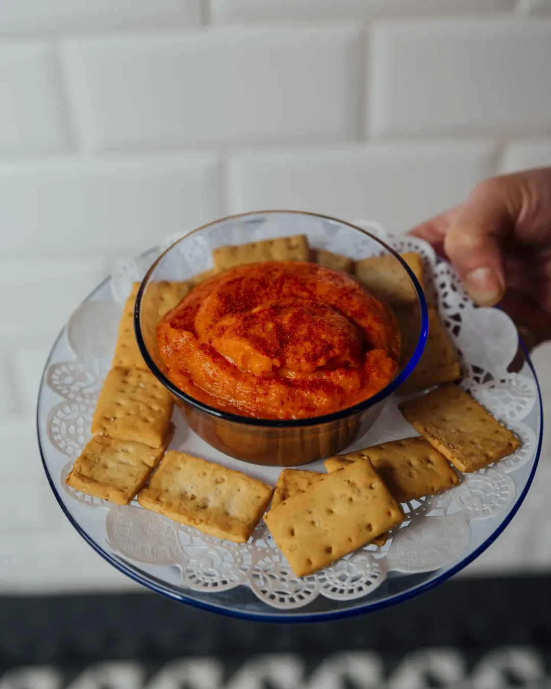 Hummus de garbanzos y pimientos del piquillo #vermuteando #tardeo #neocastizo #foodie
Foto:@rebecxbalas