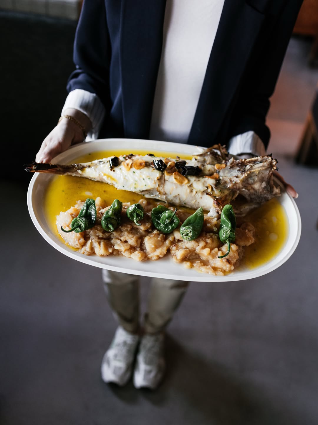 Mucho más que cocina creativa. También tenemos productazo.

Este rape o sapito te lo hacemos a la brasa🔥

Perfecto para 