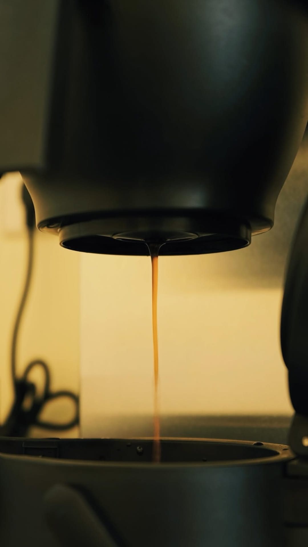 Black coffee…. The liquid that brings us all together!
You know when you go to a coffee shop at 4pm and they are 4 hou