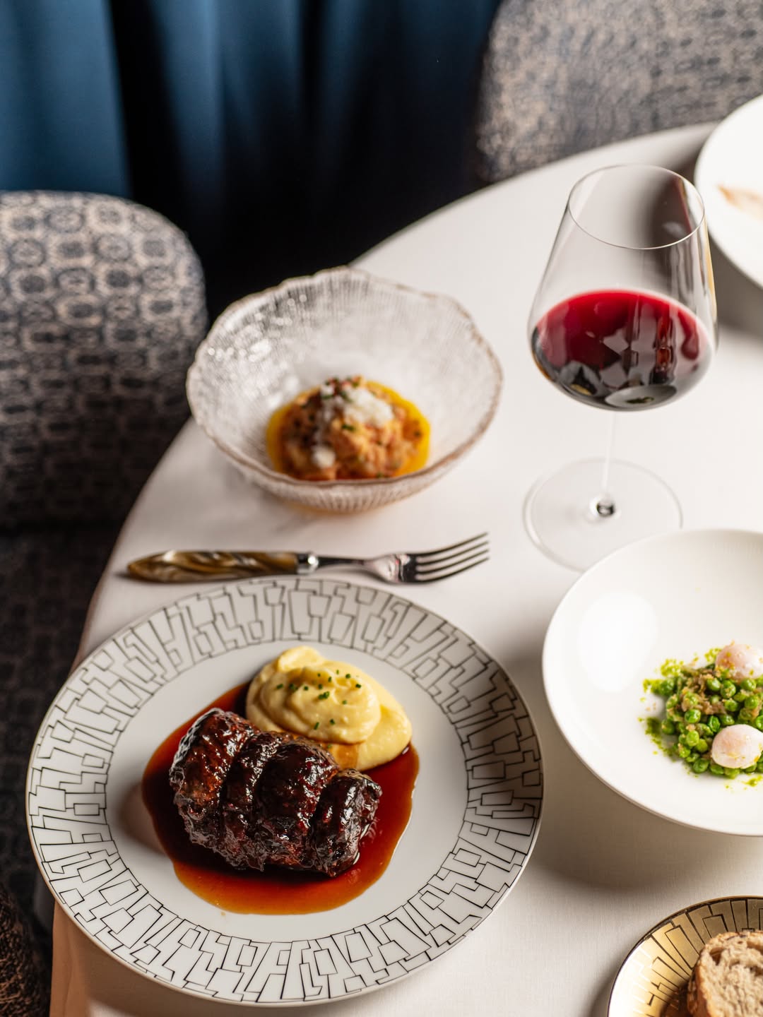 Gastronomía que acompaña el momento. 
Disfruta de una propuesta donde creatividad, calidad y equilibrio conviven en cada