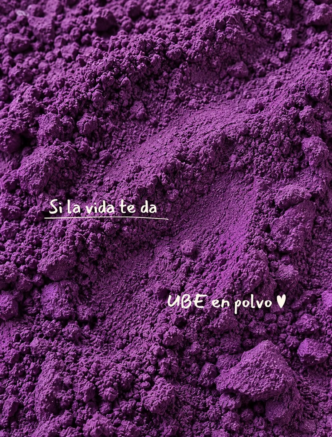 Si la vida te da #ube, más te vale disfrutarlo.
El ube es un tubérculo morado que viene de filipinas. Dulce, con un lige