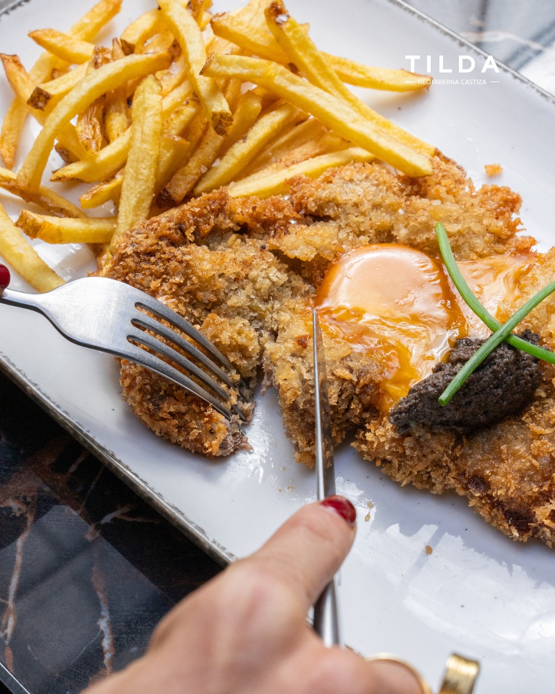 ✨ Menú de día en Tilda.

Una pausa para disfrutar de la cocina de Tilda entre semana. De lunes a viernes, por 16 € por c