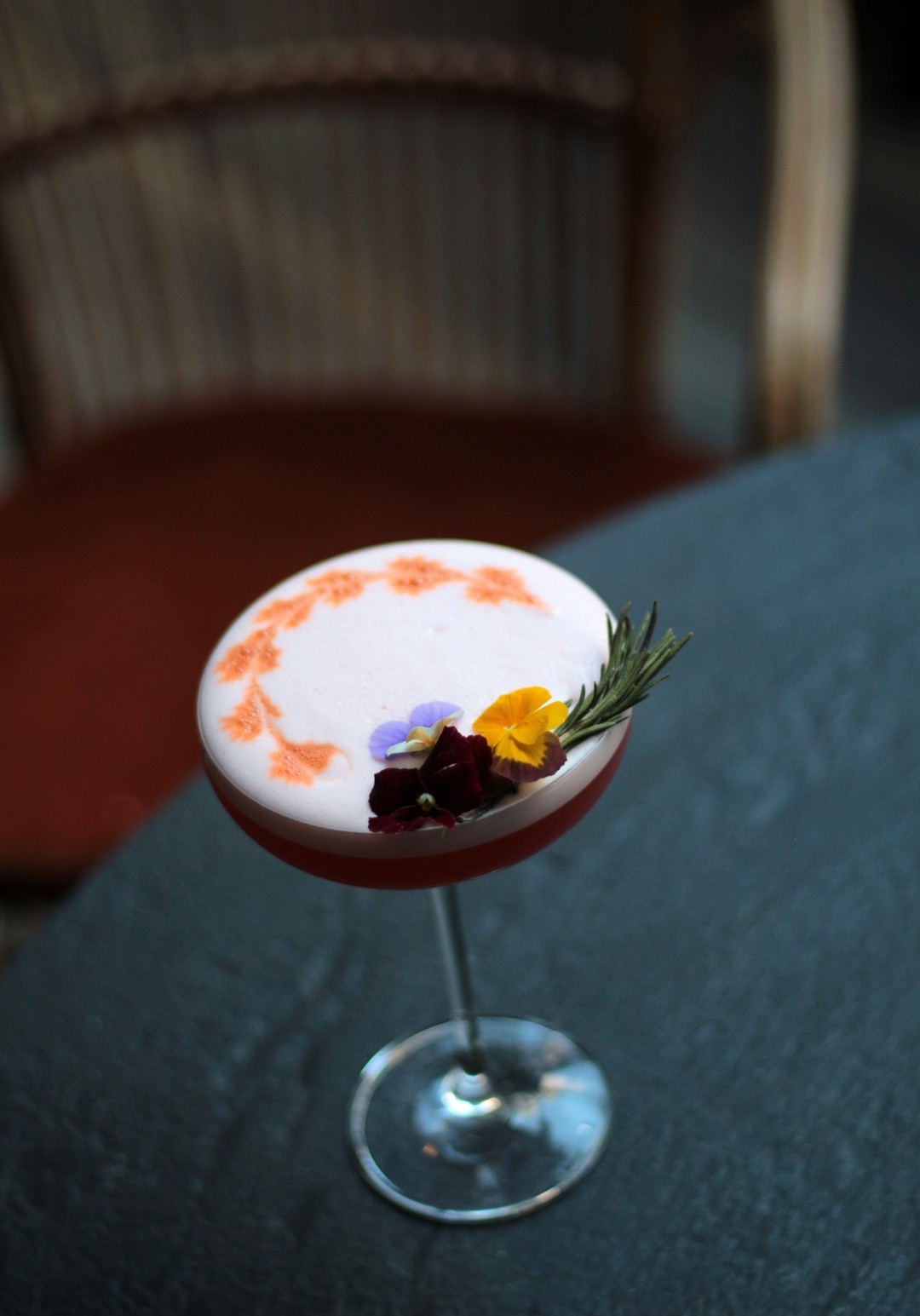 A cocktail, anyone? 🍹 

#tragaluzmadrid
@grupotragaluz