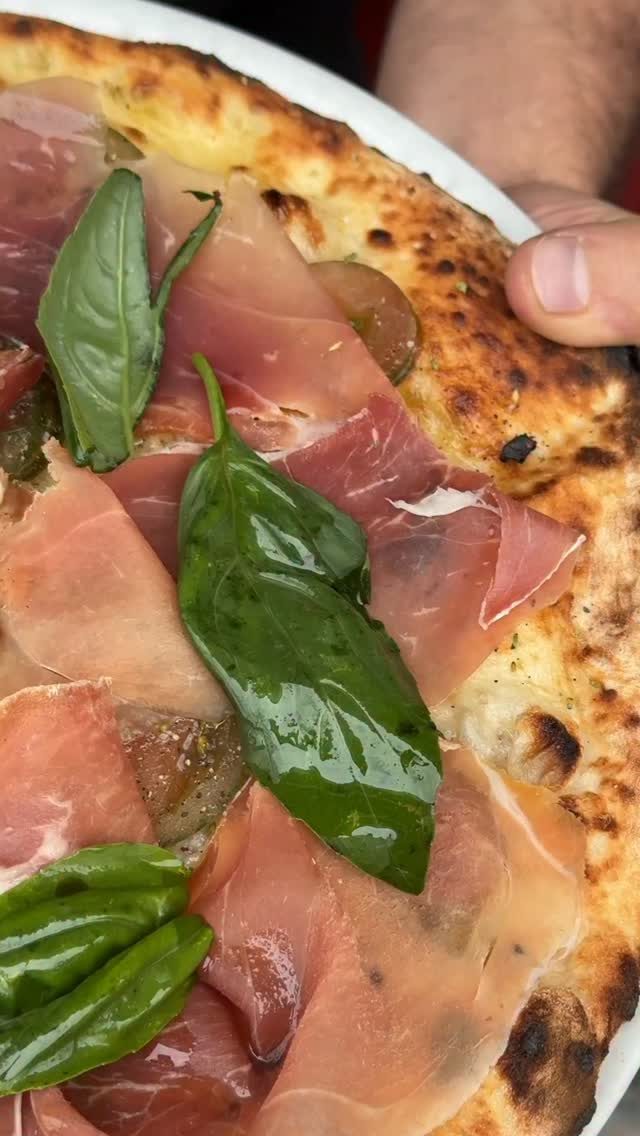 La favorita de Ignazio.
Esta pizza sabe a casa 🍕❤️