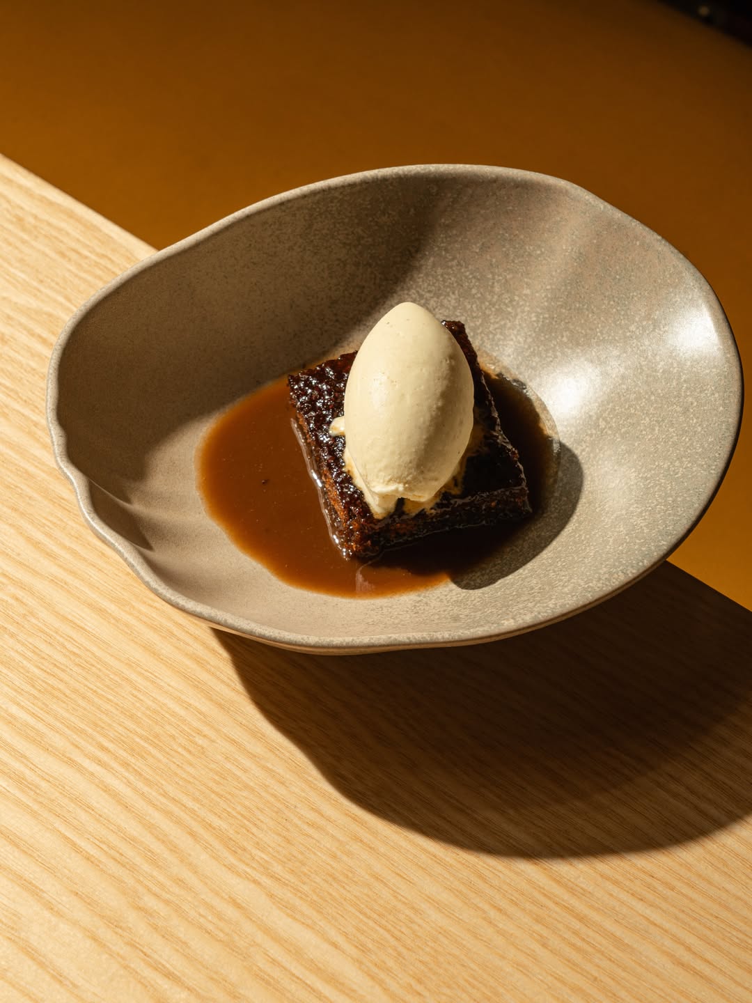 Sticky toffee pudding

Desde que Sua volvió de Londres no se lo quito de la cabeza. Servido tanto en pubs tradicionales 