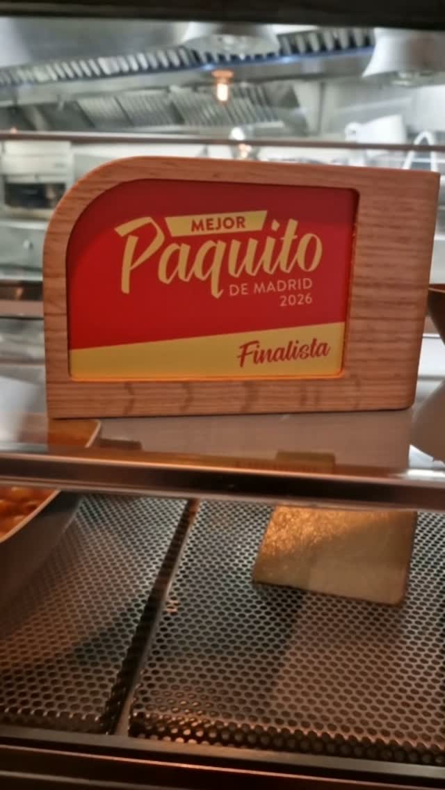 ¡Este es nuestro PAQUITO 2026!
Jugosa longaniza de carne de cordero y setas acompañado de jugo de cordero, piquillos ahu