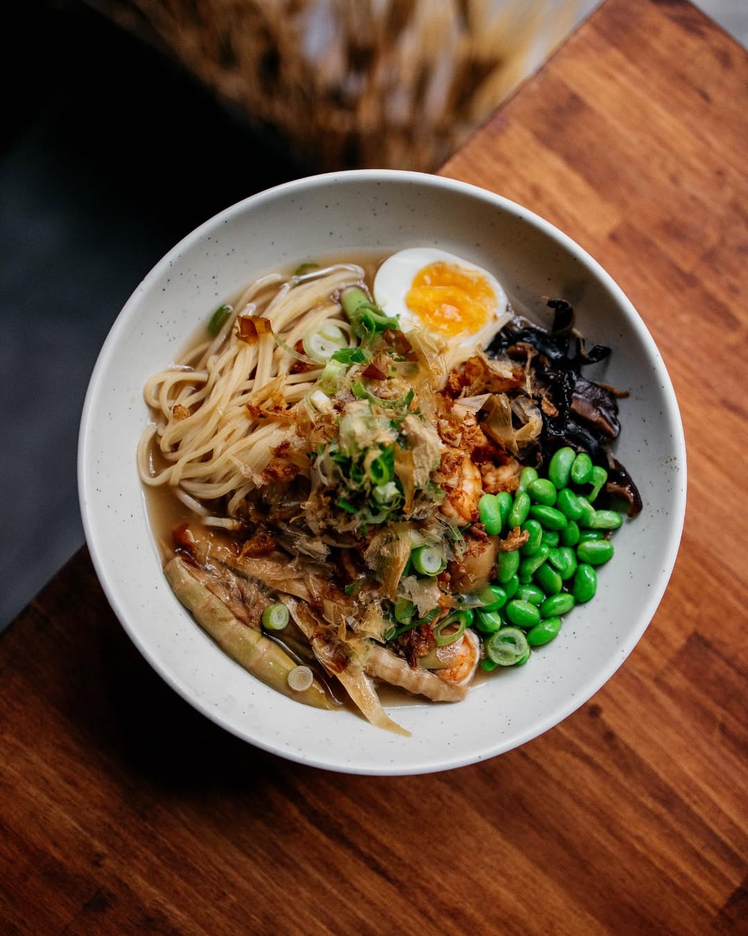 Un ramen sigue siendo la opción perfecta para estos días 🍜

Como siempre, en la 𝕸𝖚𝖗𝖆 más chula de Madrid.

Andrés Mellad