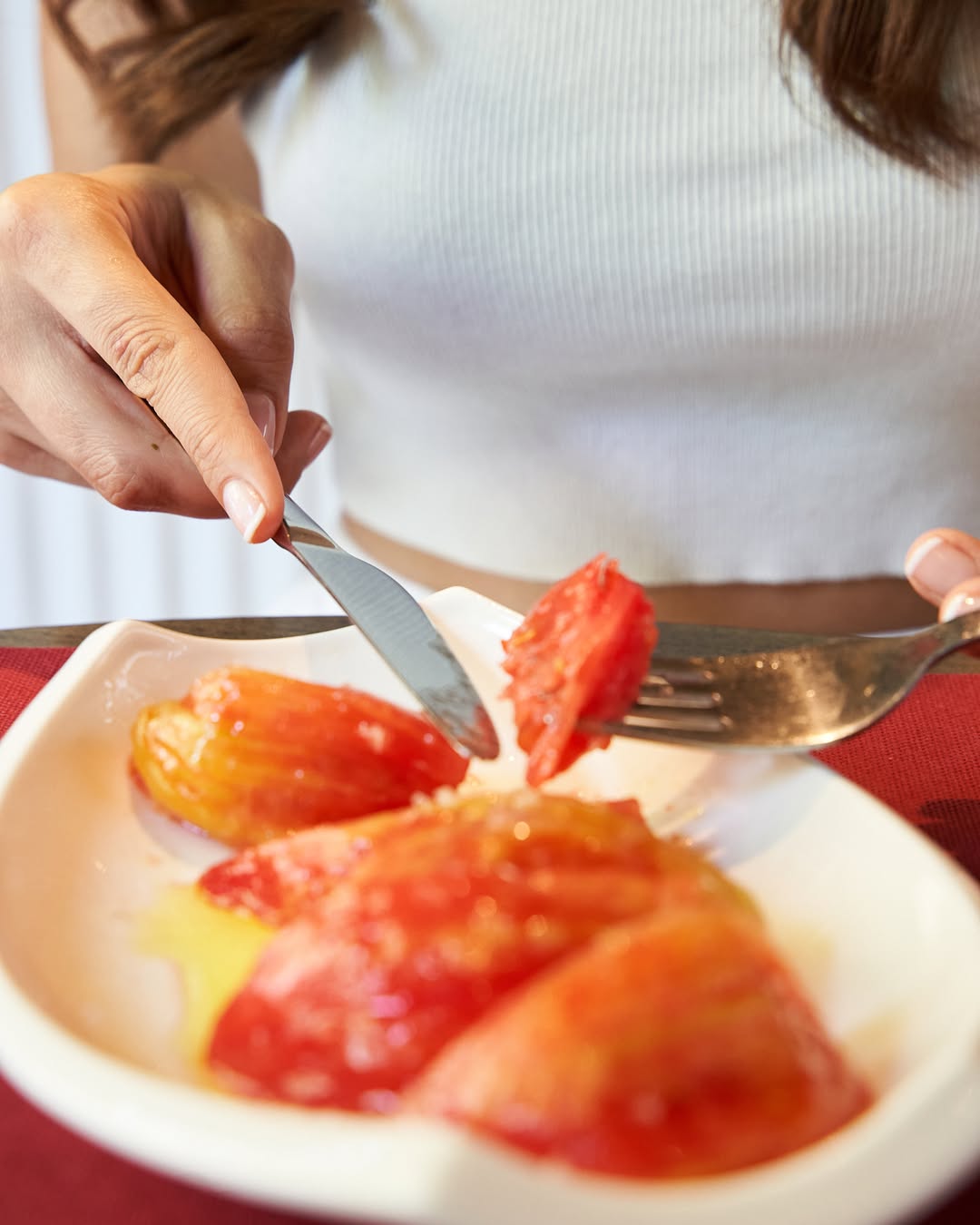 El sabor de un buen tomate habla por sí solo. 🍅
📍 Avda. General Perón, 10
📞915 79 95 39
#Viavélez #RestauranteMadrid